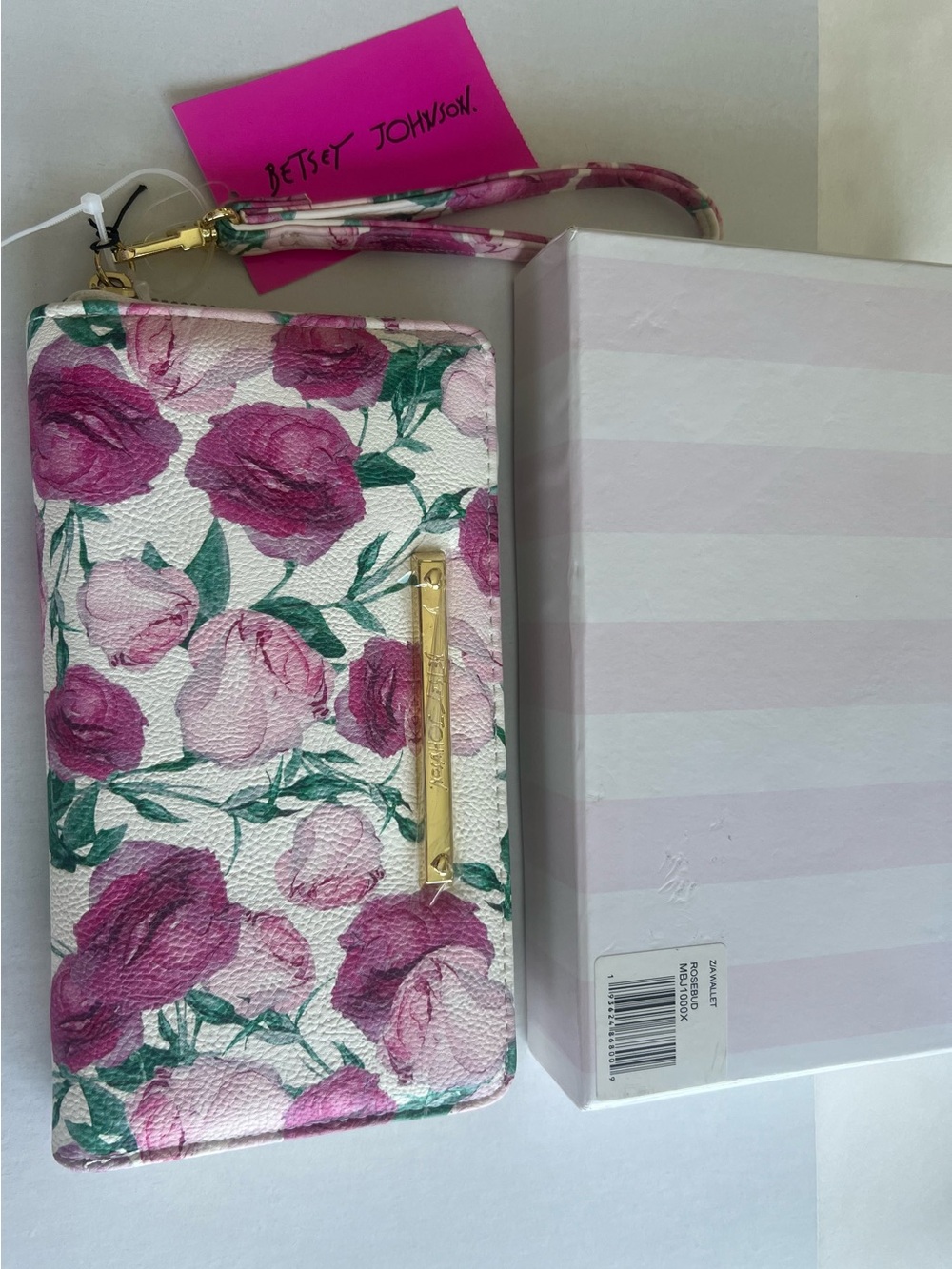 Betsey Johnson Floral Zip Around Wristlet Wallet – NWT – Pink/White Multi - Picture 5 of 11